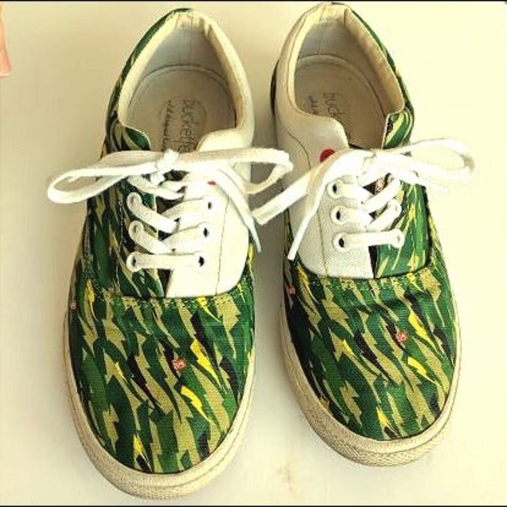 Green Bucket Feet Women's Sneakers Size 6